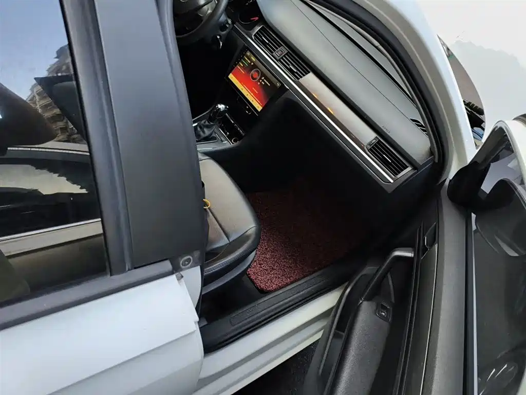 Volkswagen Bora 2018 1.5L Automatic Fashion фото 20