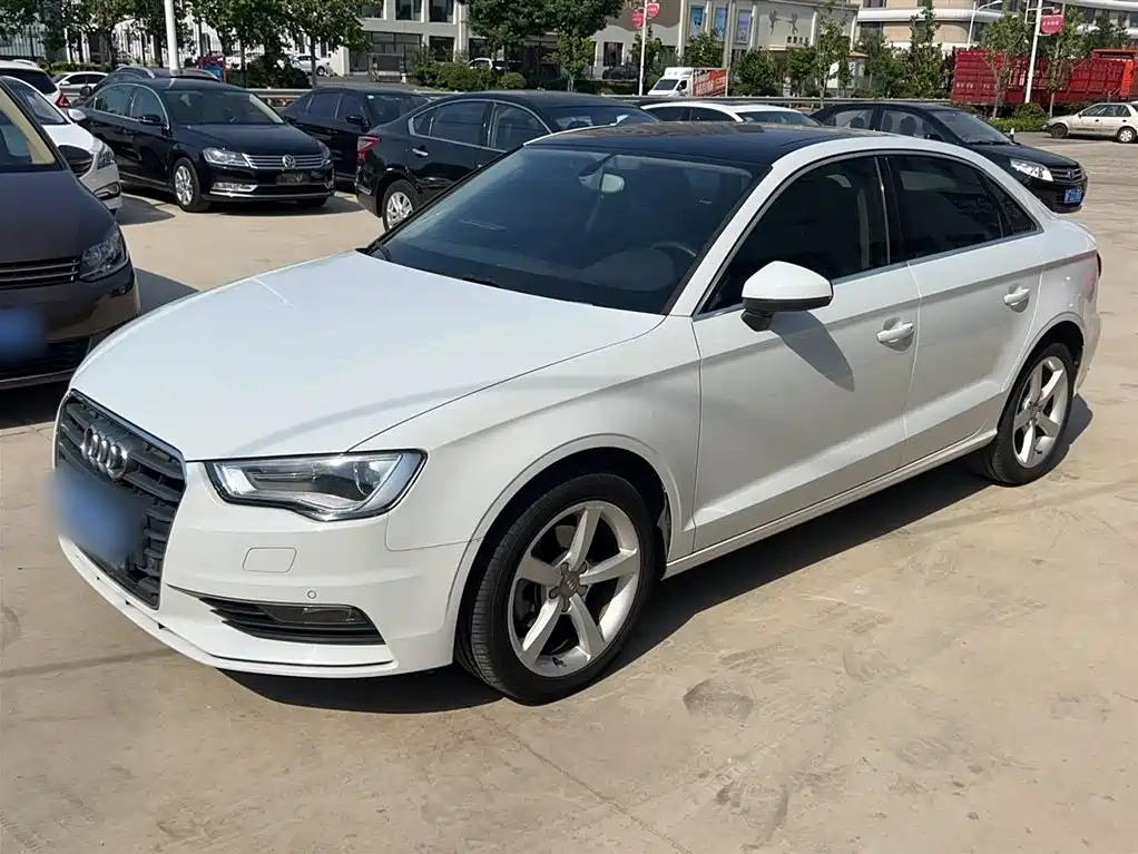 Audi A3 2014 Limousine 35 TFSI Auto Comfort фото 2