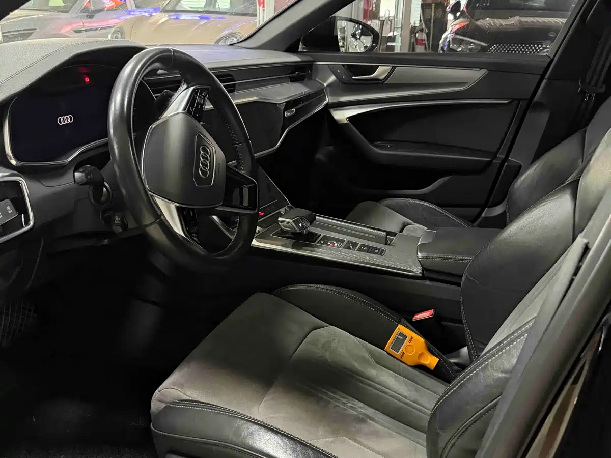 Audi A6L 2019 40 TFSI Luxury Dynamic фото 4