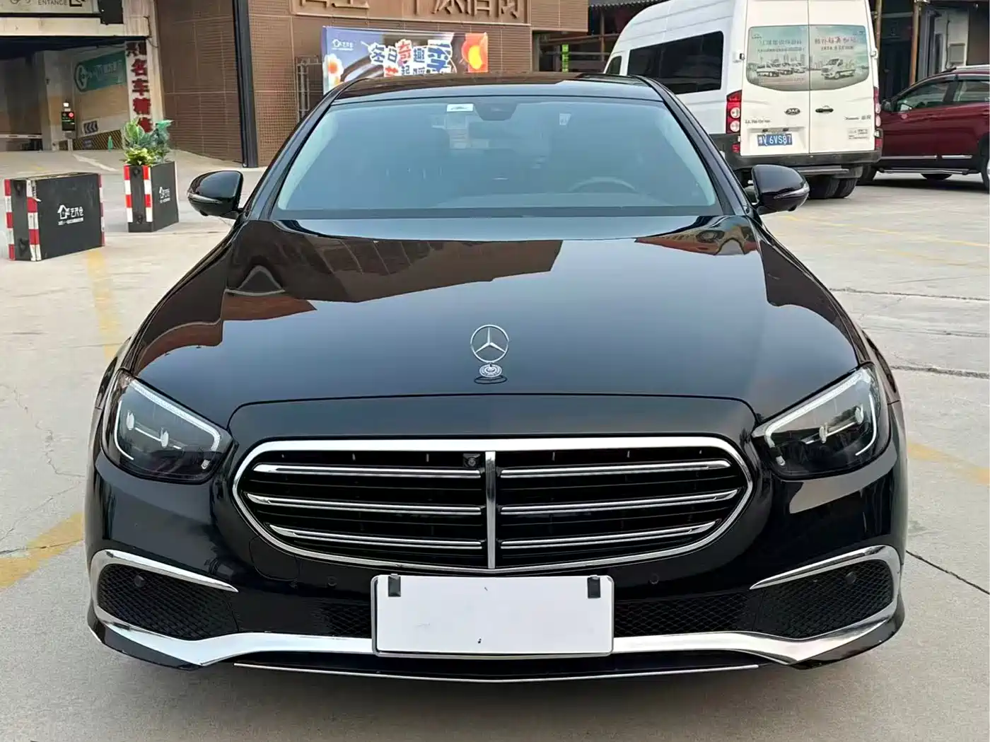 Mercedes-Benz E-Class 2022 Facelift E 300 L Luxury Style фото 2