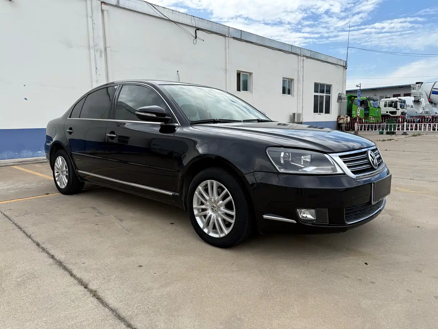 Volkswagen Passat Lingyu 2011 1.8T Manual Premium фото 3