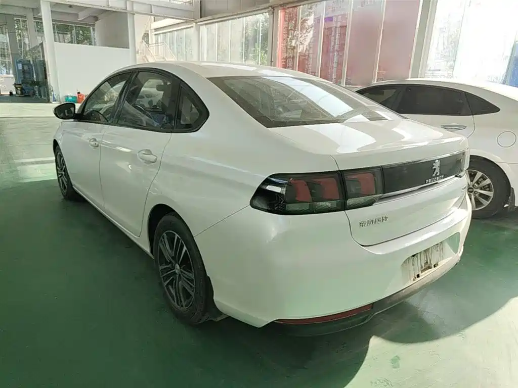 Peugeot 308 2016 1.6L Manual Fashion фото 5