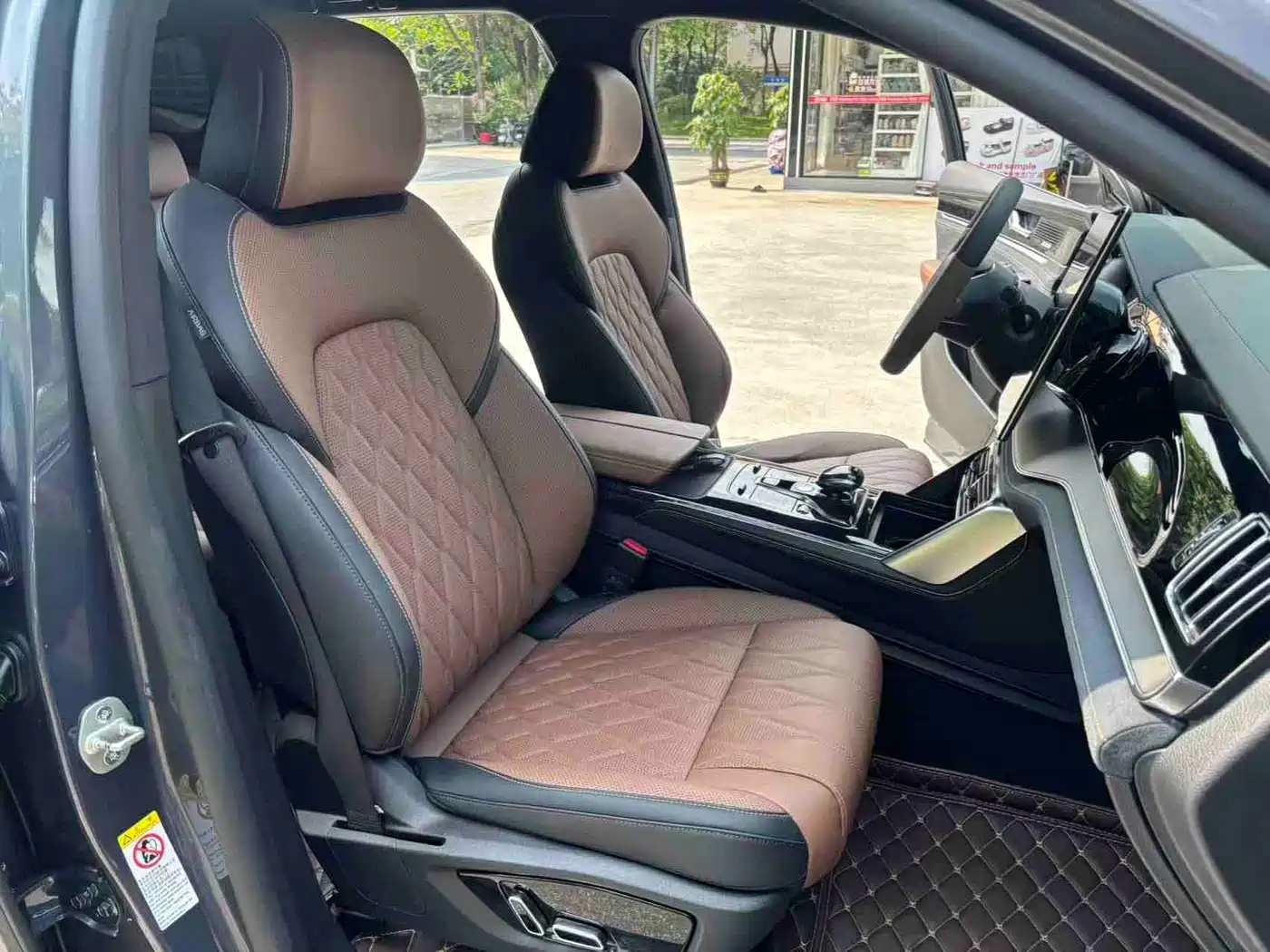 BYD Tang New Energy 2021 DM-i 112KM Honor фото 15