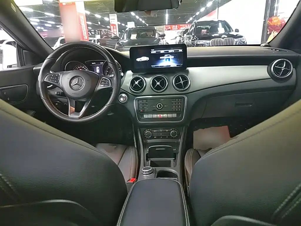 Mercedes-Benz CLA (Import) 2018 CLA 200 Dynamic Edition фото 10
