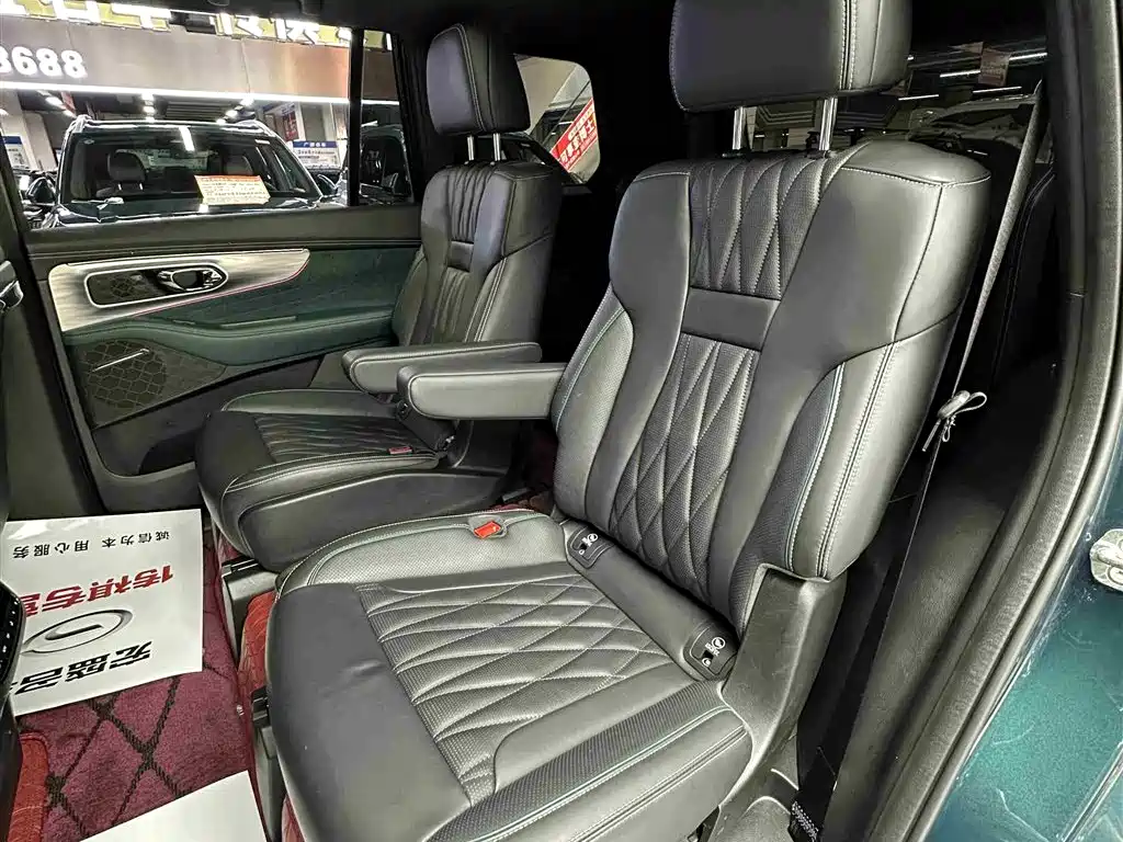 GAC Trumpchi Trumpchi GS8 2022 Dual Engine Series 2.0TM 2WD Premium Edition (6-Seater) фото 28