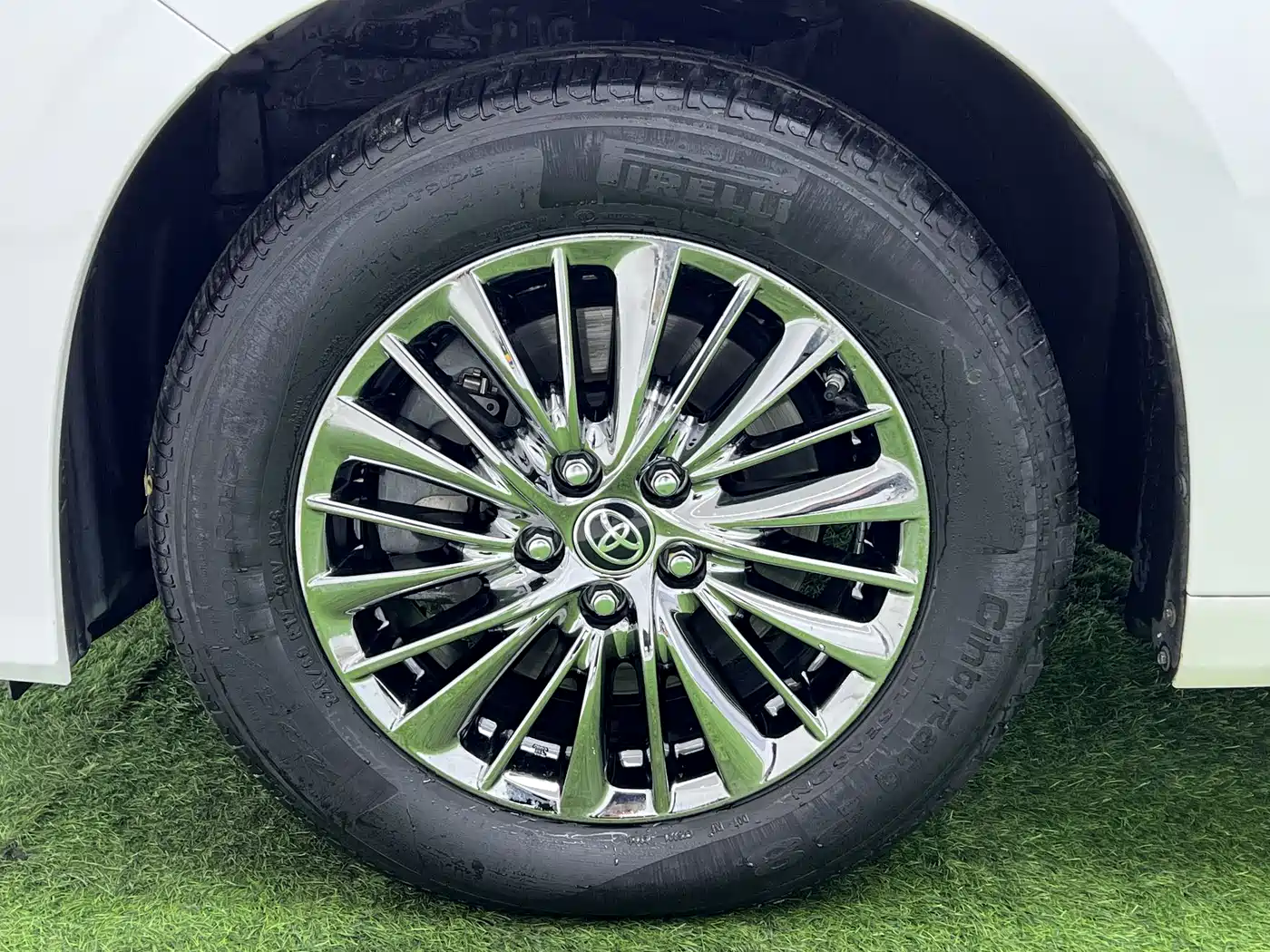 Toyota Alphard 2021 Hybrid 2.5L Premium фото 25