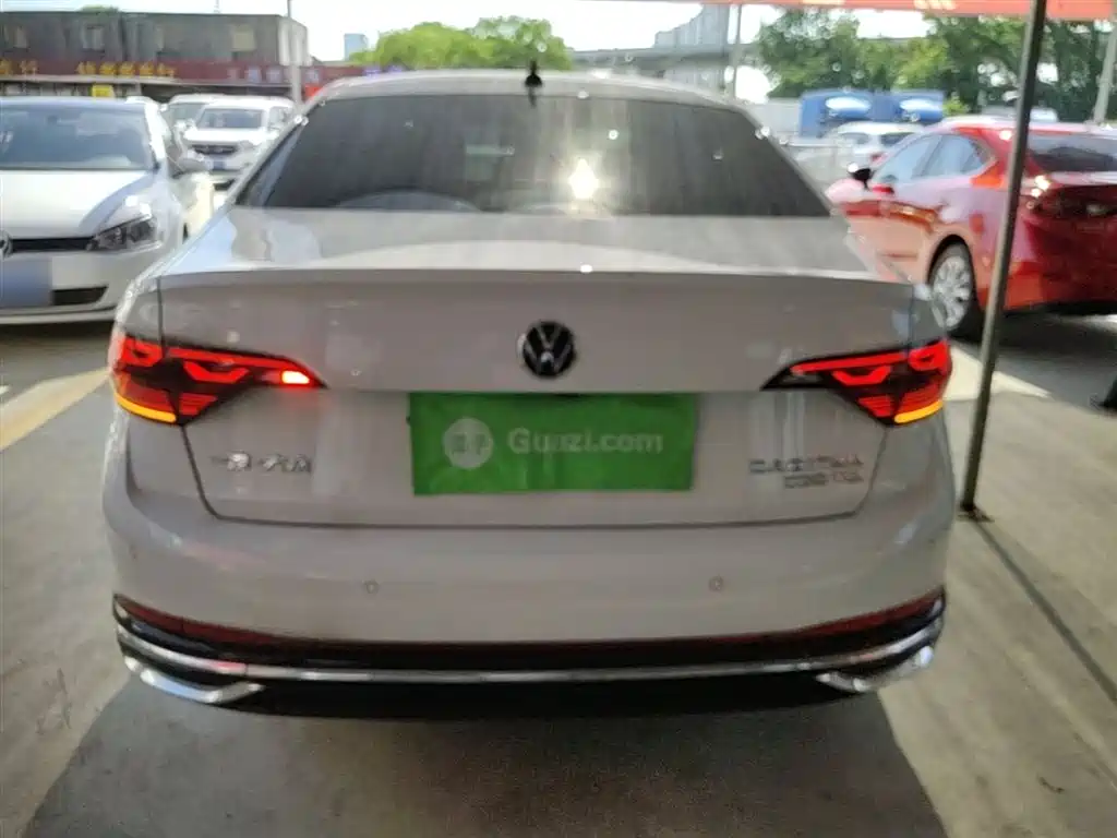 Volkswagen Sagitar 2023 300TSI DSG Surpassing Edition фото 6