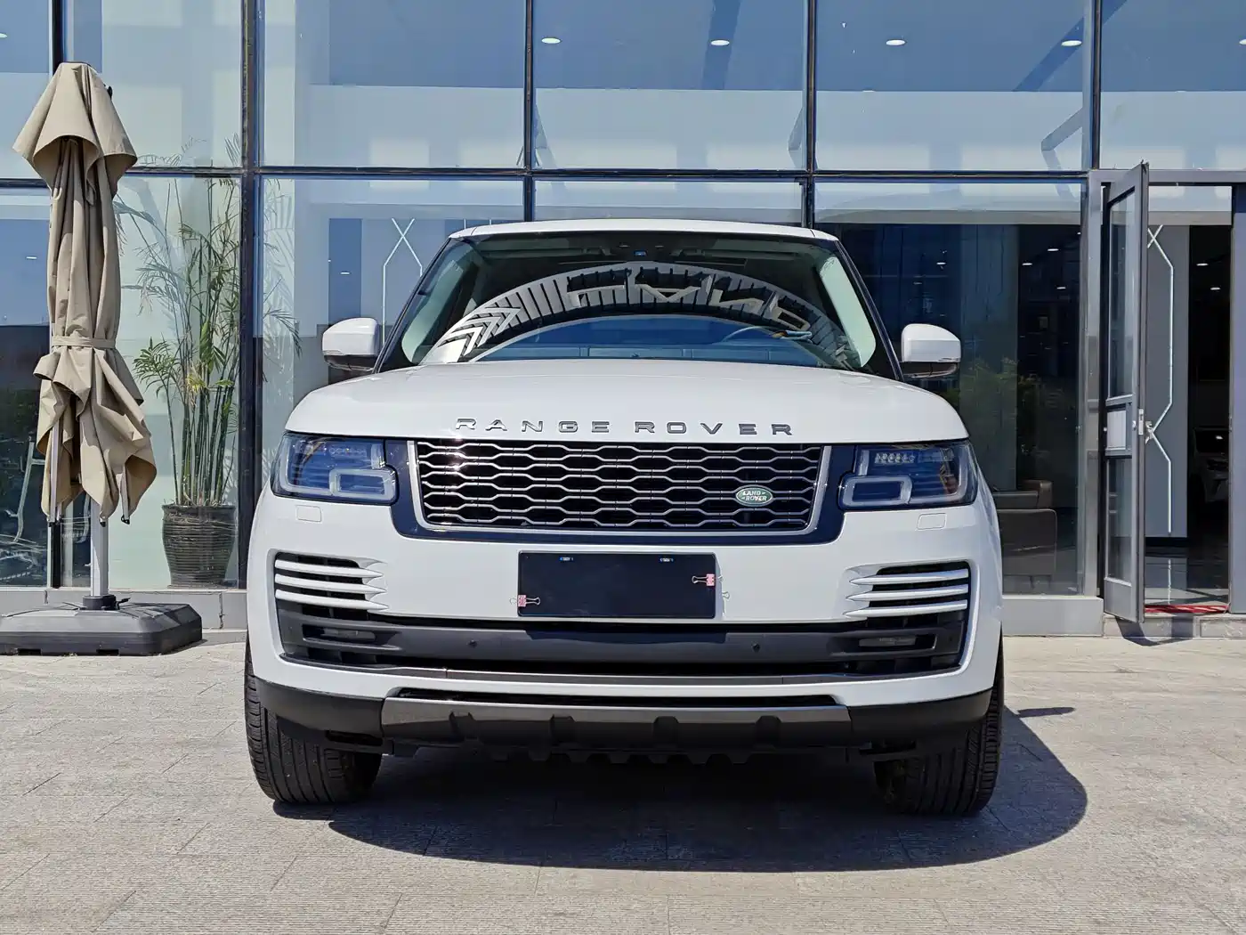 Land Rover Range Rover 2018 3.0 SC V6 Golden Age Edition фото 2