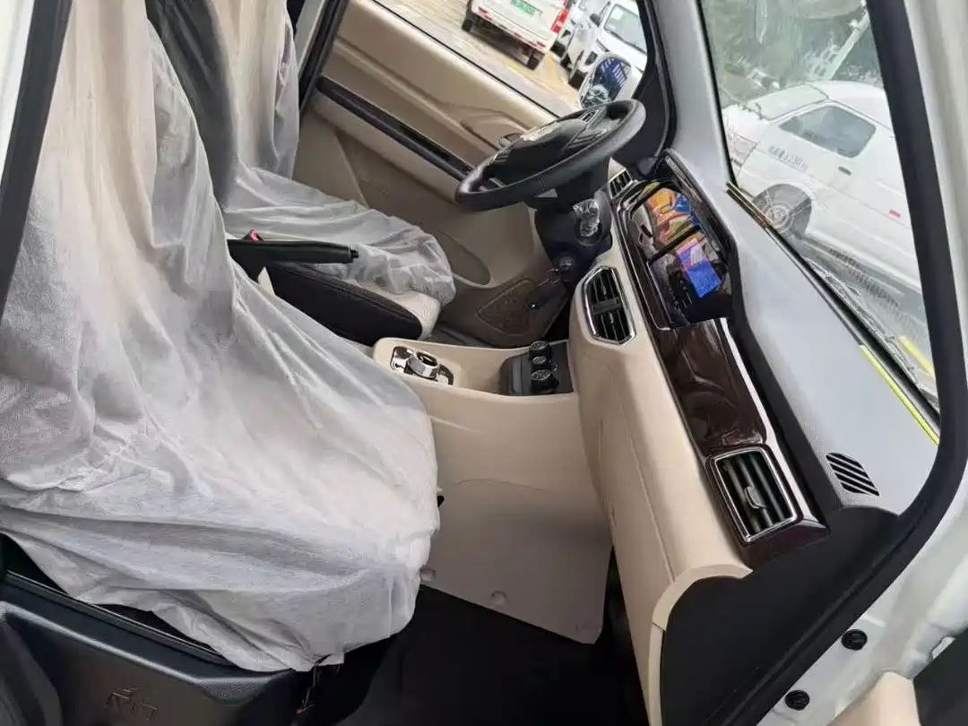 CHANGAN CROSS STAR V7 EV