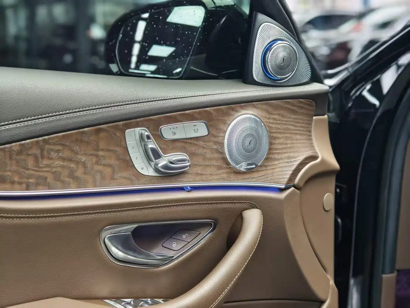 Mercedes-Benz E-Class 2020 E 300 L Luxury Model фото 15