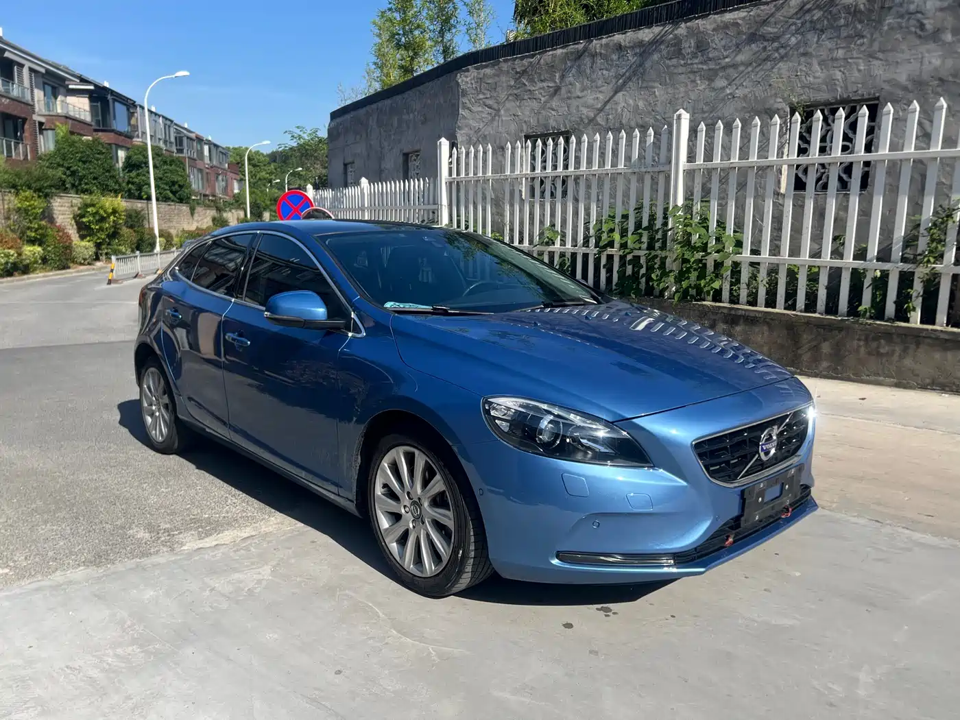 Фото 3 - Volvo V40