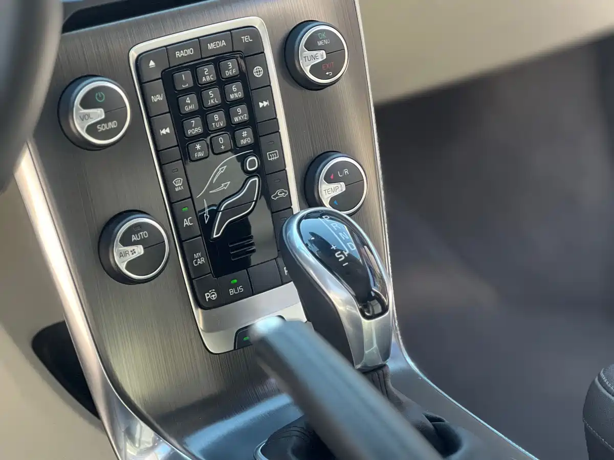 Фото 22 - Volvo V40