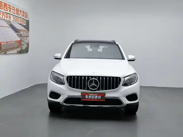 Mercedes-Benz GLC 2016 GLC 300 4MATIC Dynamic — фото 3