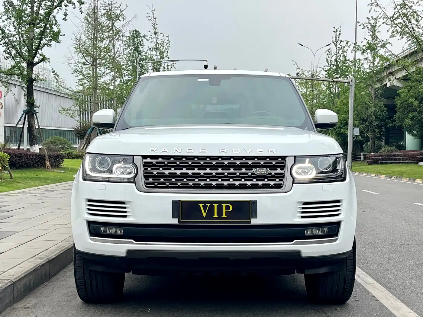 Land Rover Range Rover 2015 3.0 TDV6 Vogue фото 2