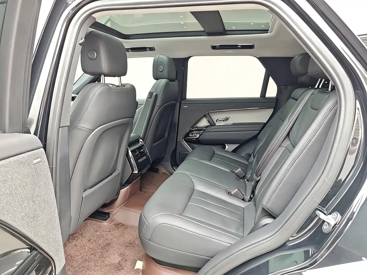 Land Rover Range Rover Sport 2023 360PS S фото 15