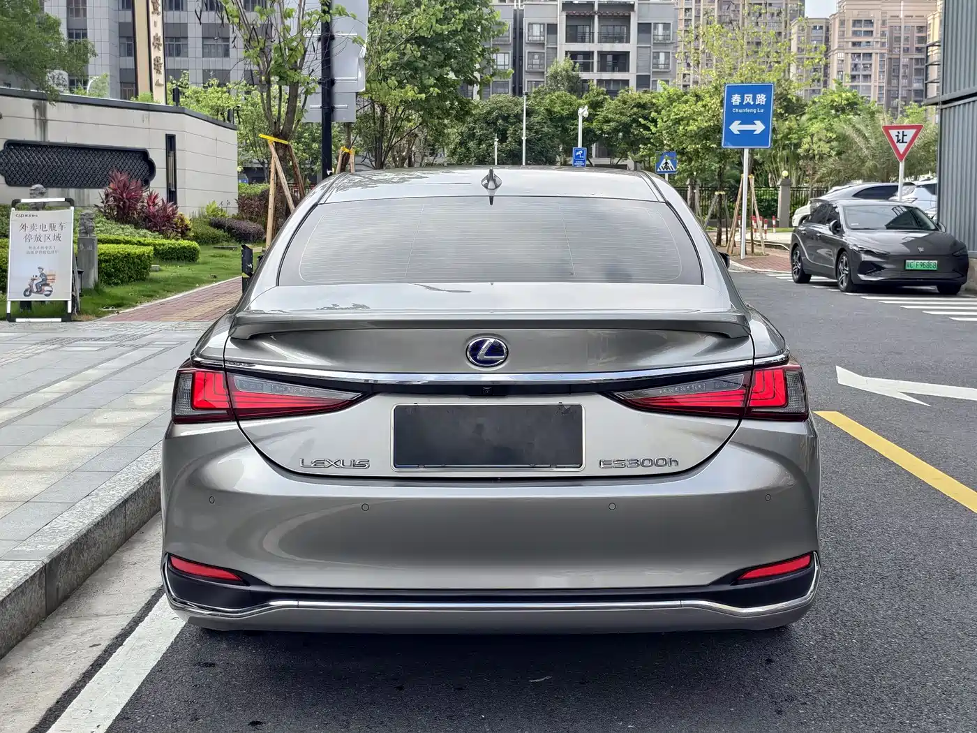 Lexus ES 2020 Model 300h Excellence Edition фото 8