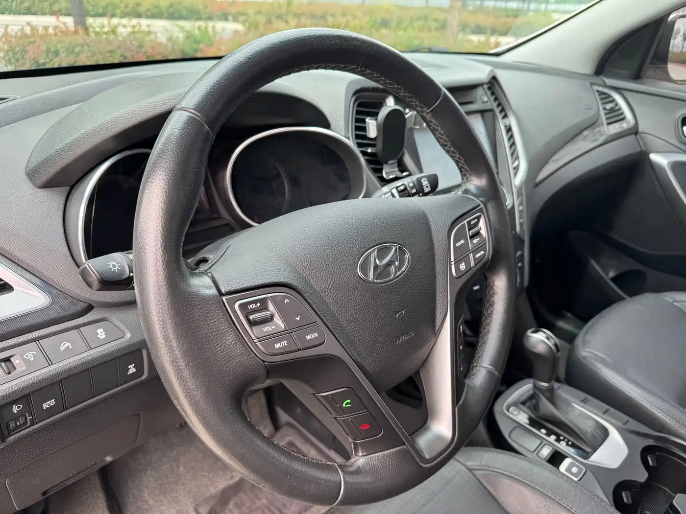 Hyundai Santa Fe 2013 Facelift 2.4L Automatic 4WD Smart фото 5