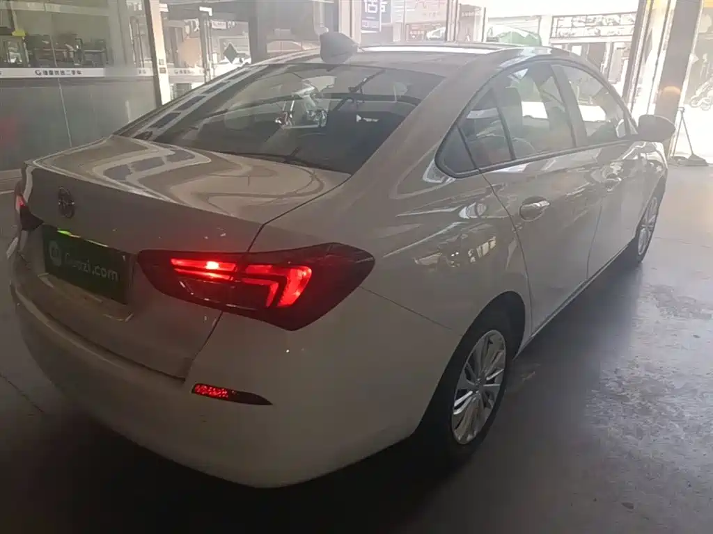 Buick Excelle 2018 15N CVT Elite фото 7