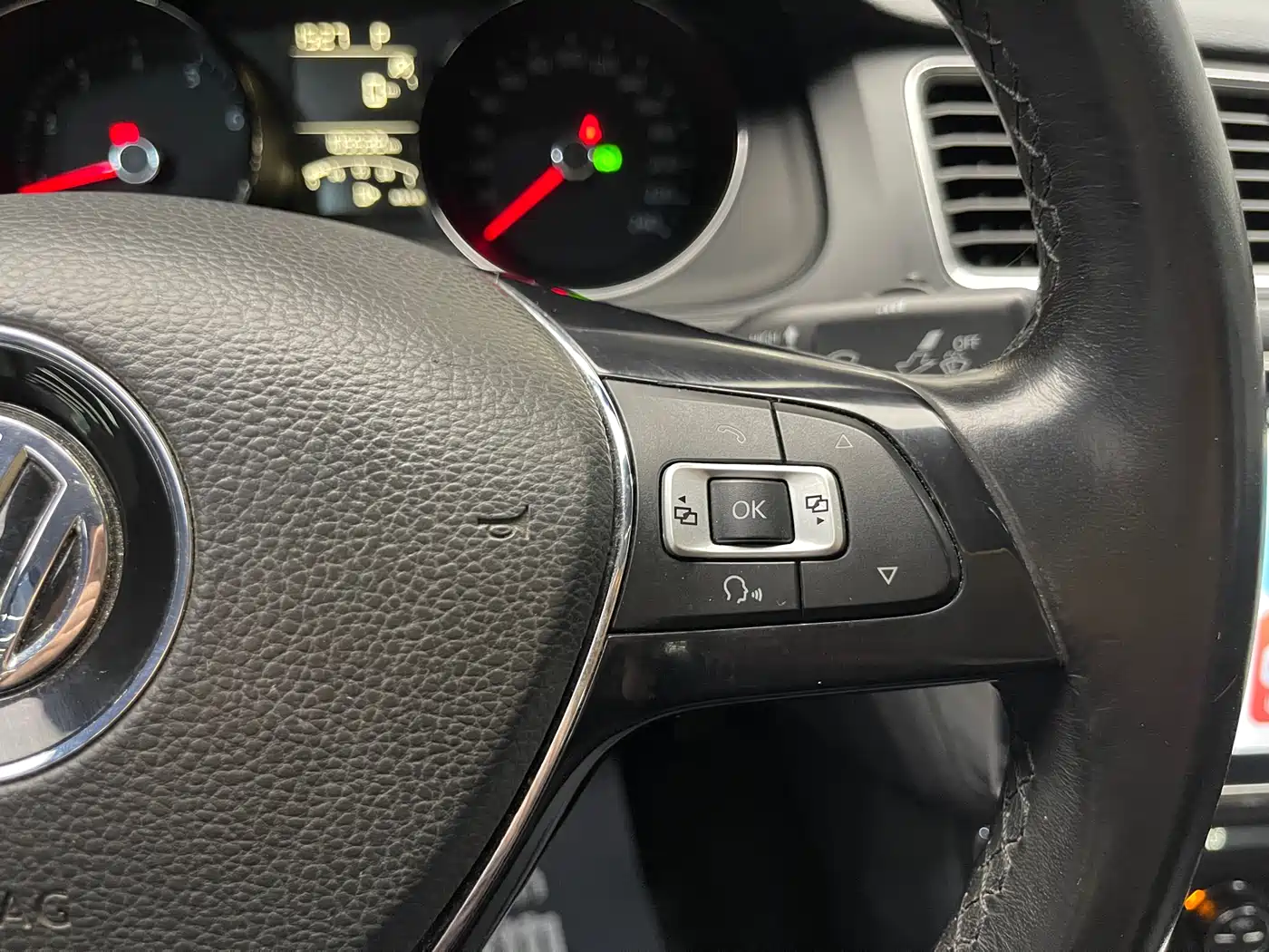 Volkswagen Lavida 2017 230TSI DSG Comfort Edition фото 16
