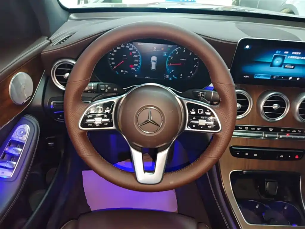 Mercedes-Benz GLC 2020 Facelift GLC 300 L 4MATIC Dynamic фото 11