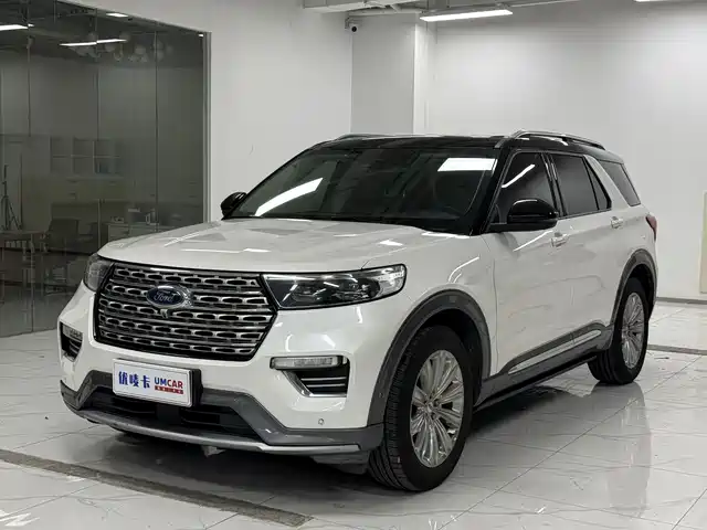  Ford Explorer 2020 EcoBoost 285 AWD Titanium Edition 7-Seater