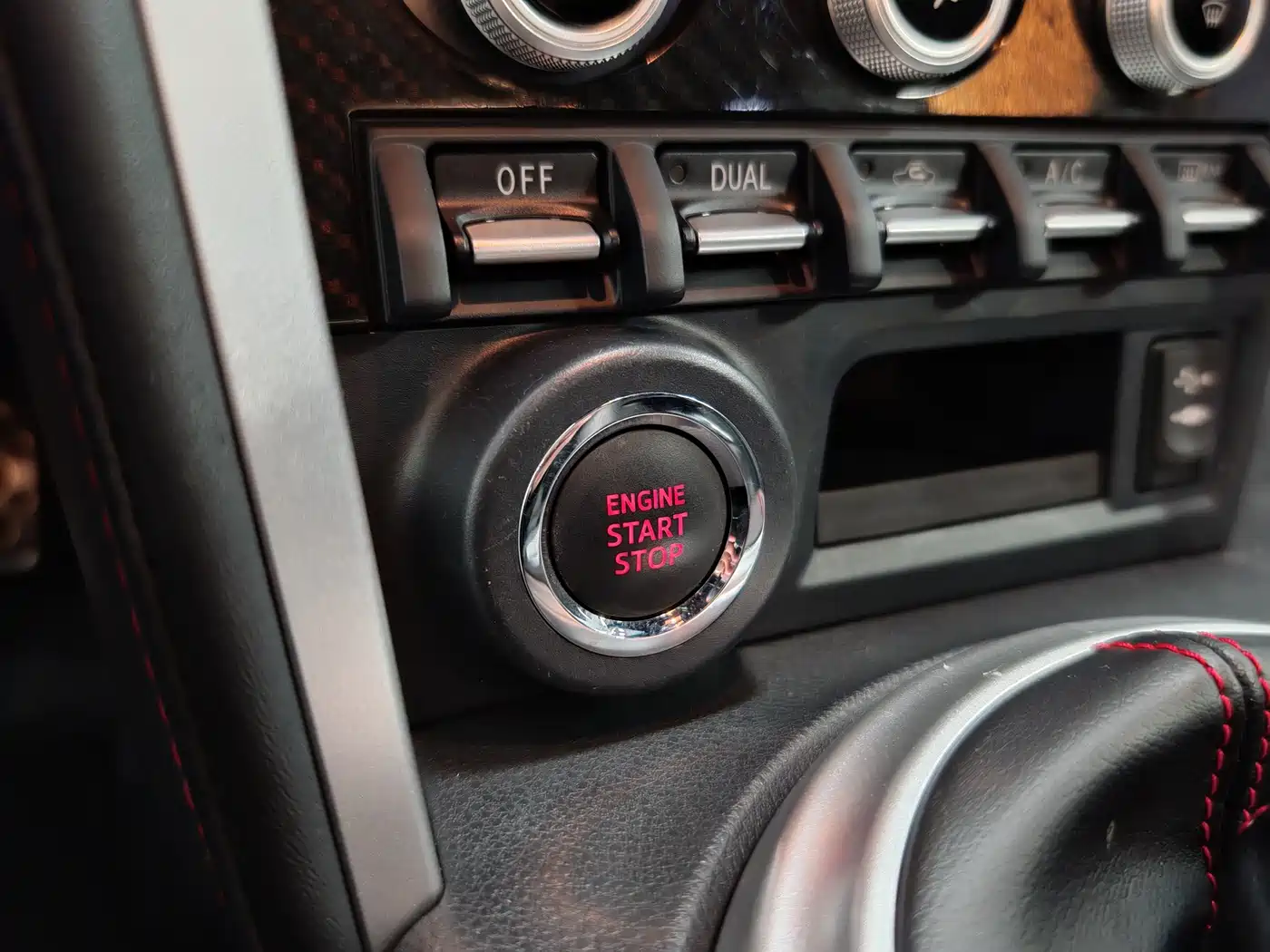 Subaru BRZ 2020 2.0L Manual type-RS фото 27