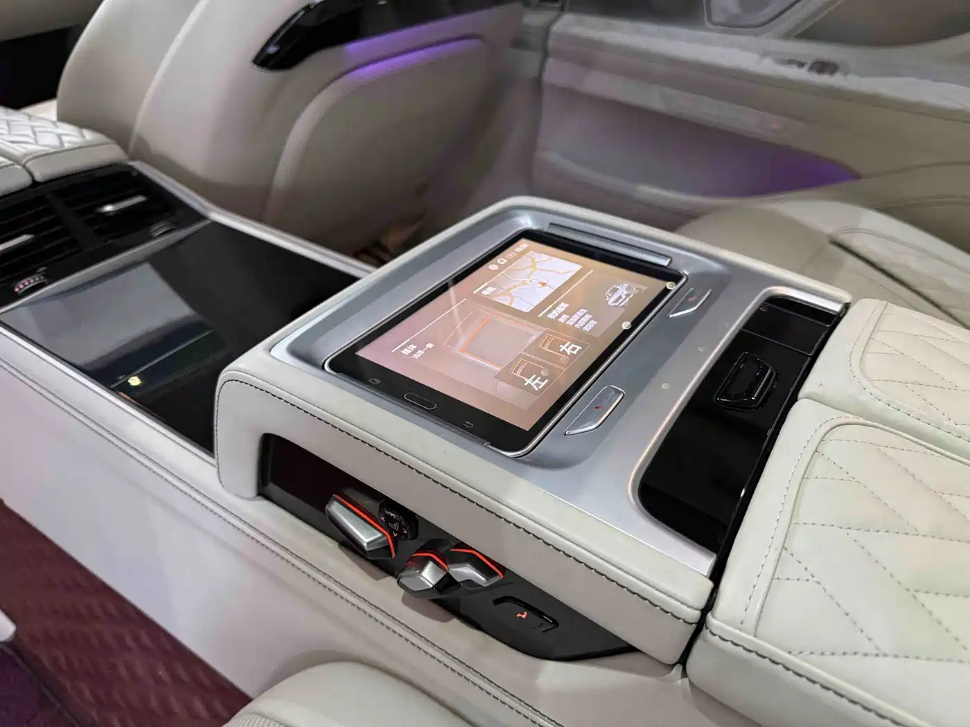 BMW 7 Series 2019 740Li xDrive Executive Luxury Package фото 17