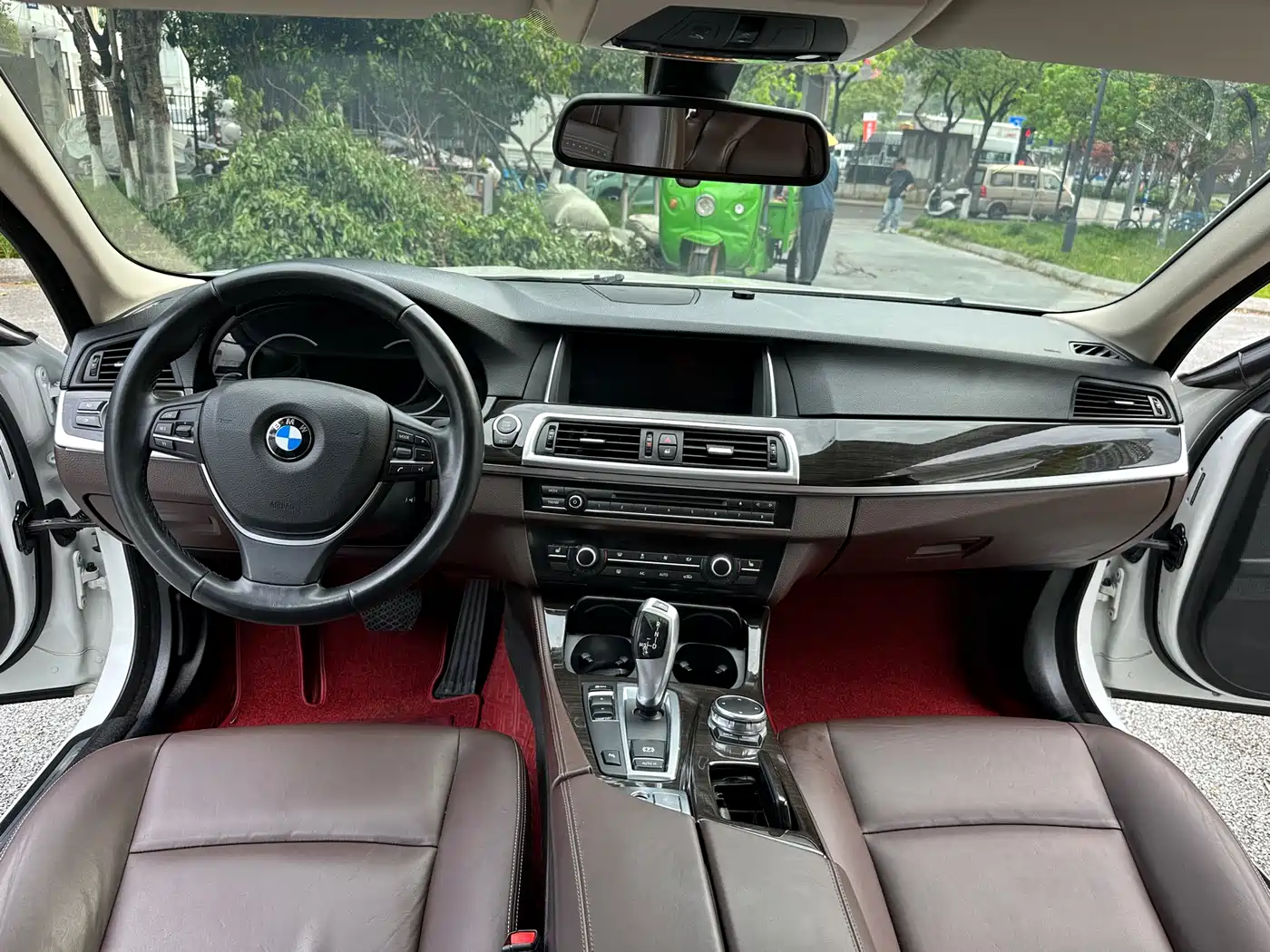 BMW 5 Series 2017 525Li Luxury Design Package фото 15