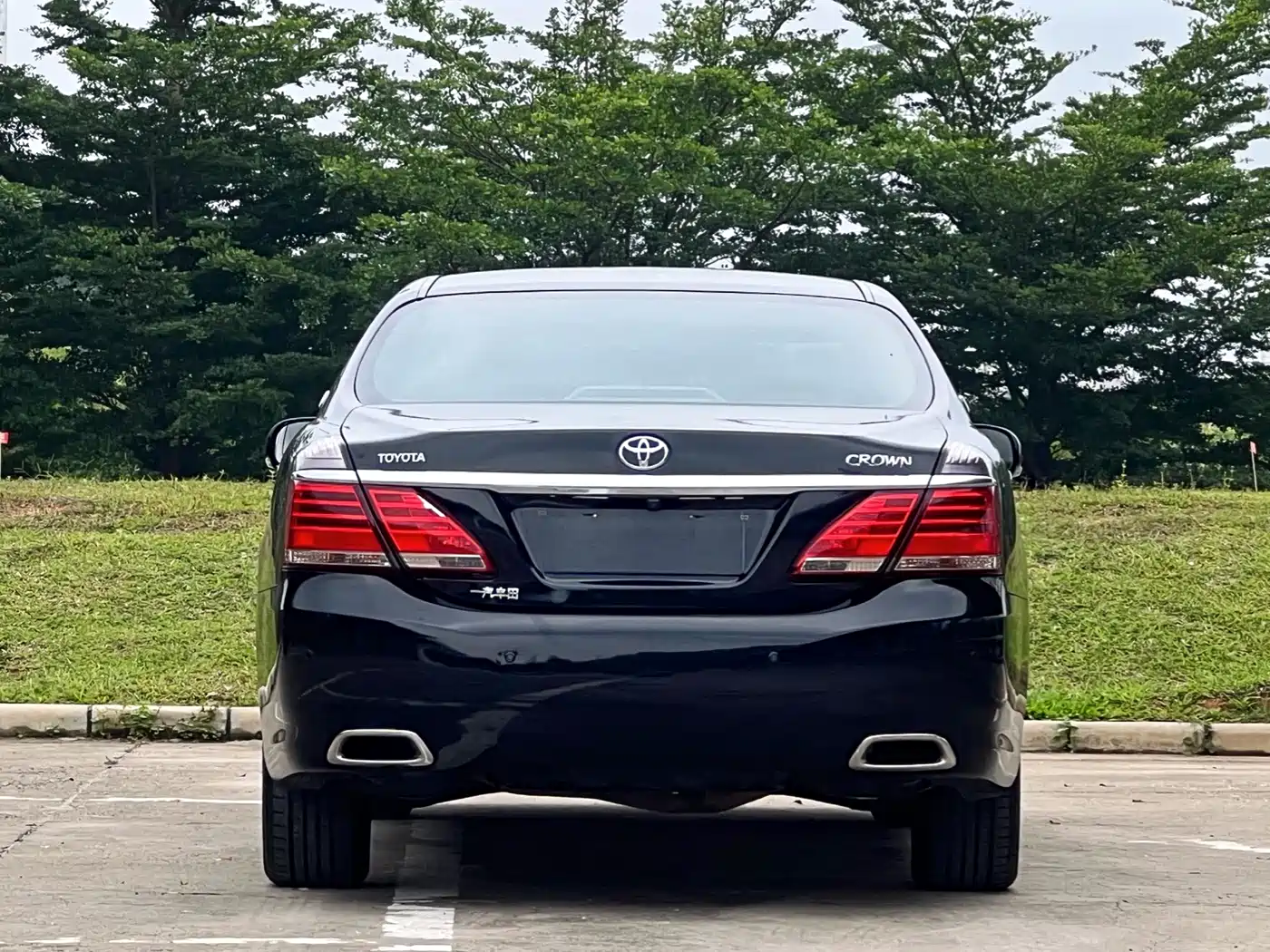 Toyota Crown 2012 2.5L Royal Navigation Edition фото 17