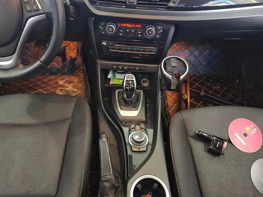BMW X1 2015 Model sDrive18i Leading Advanced Edition фото 16