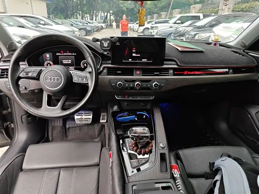 Audi A4L 2020 40 TFSI Fashion Dynamic Edition фото 13