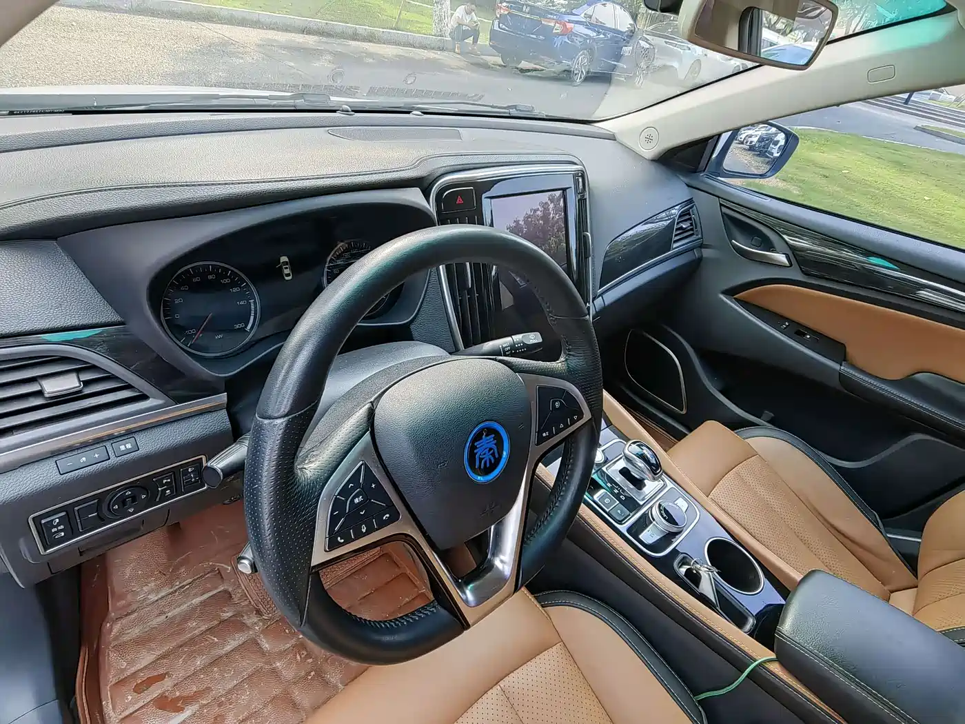 BYD Qin New Energy 2017 1.5T Premium Model фото 9