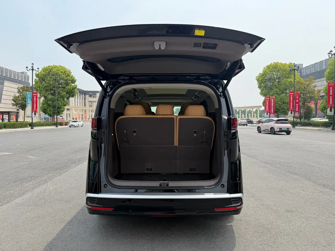 Denza D9 2022 DM-i 970 AWD Flagship фото 23