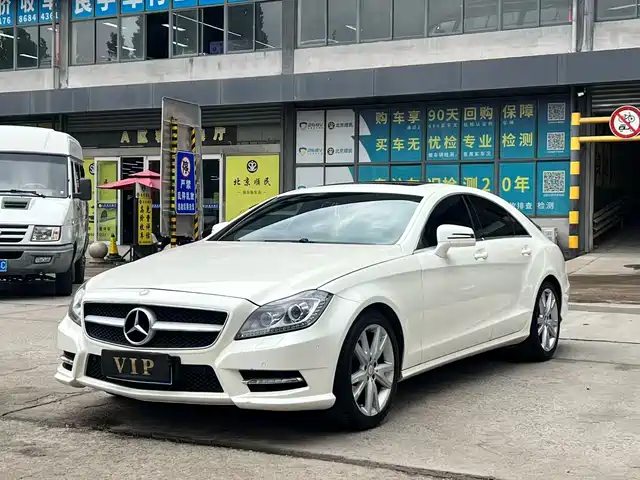 Mercedes-Benz CLS 2012 CLS 300 CGI — фото 1