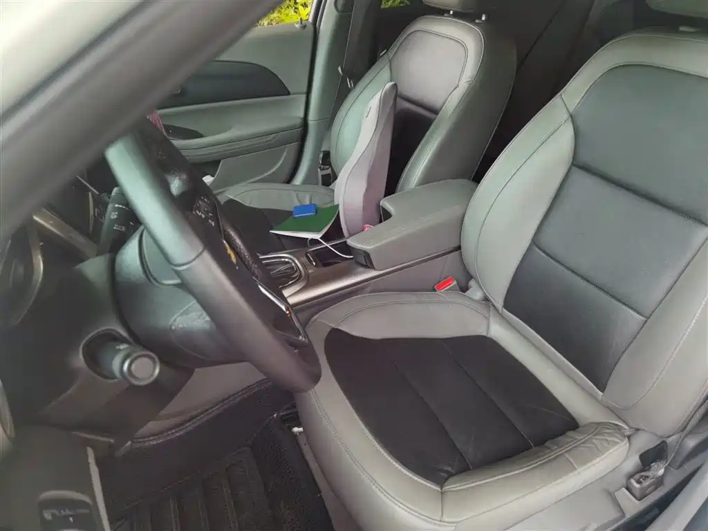 Chevrolet Malibu 2014 2.0L Automatic Luxury фото 8