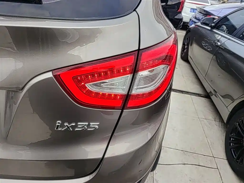Hyundai Beijing Hyundai ix35 2015 2.0L Automatic 2WD Smart Type China IV фото 8