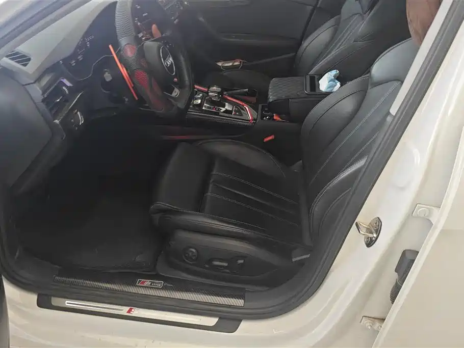 Audi A4L 2020 40 TFSI Luxury Dynamic фото 9