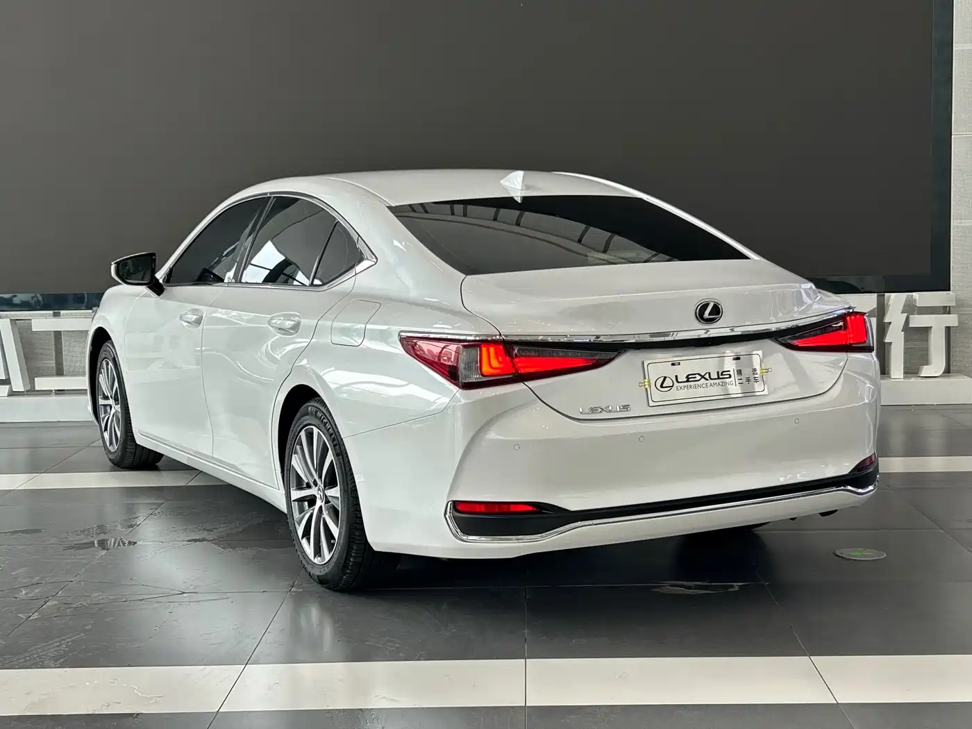 Lexus ES 2020 200 Excellence фото 6