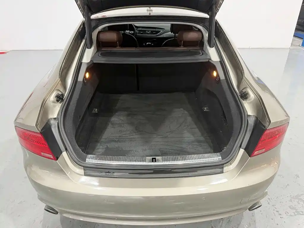 Фото 8 - Audi A7