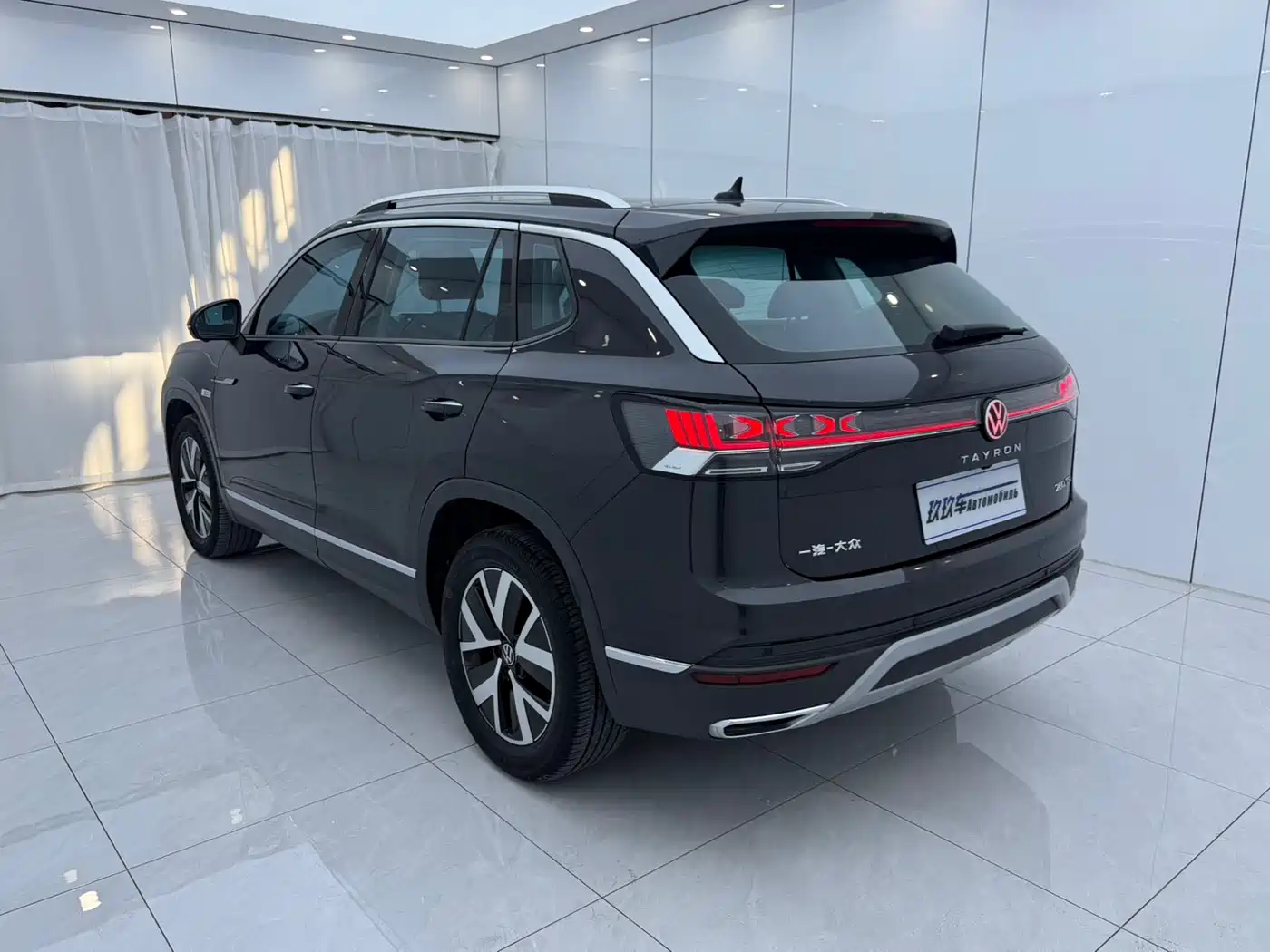 Volkswagen Tayron 2023 280TSI 2WD Luxury Plus Advanced Edition фото 6