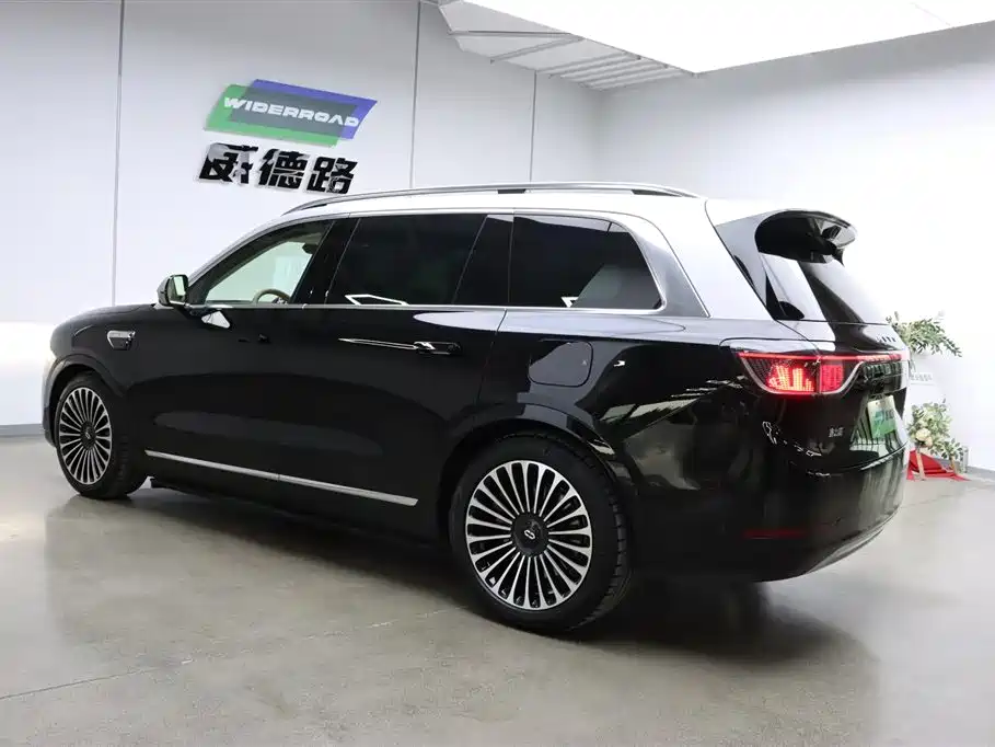 AITO Wenjie AITO M9 2025 Extended Range Ultra 52kWh 6-Seater фото 7