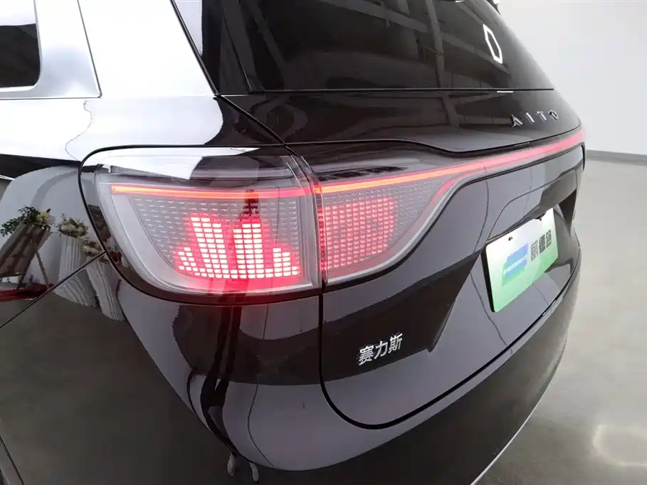 AITO Wenjie AITO M9 2025 Extended Range Ultra 52kWh 6-Seater фото 34