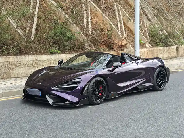 MCLAREN 720S