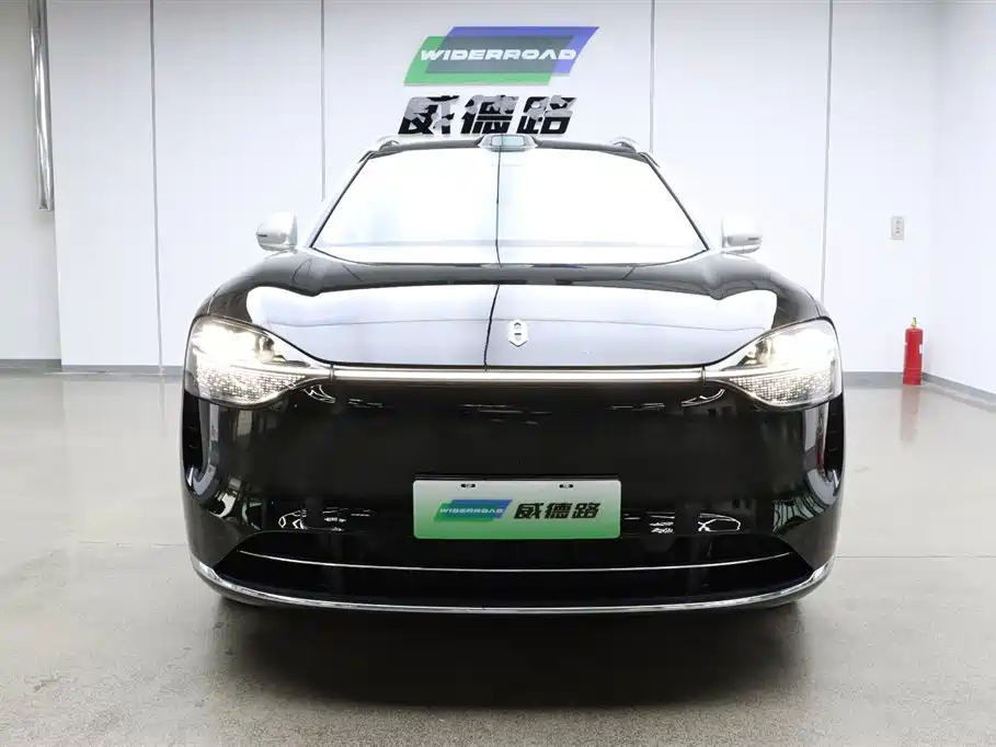 AITO Wenjie AITO M9 2025 Extended Range Ultra 52kWh 6-Seater фото 2