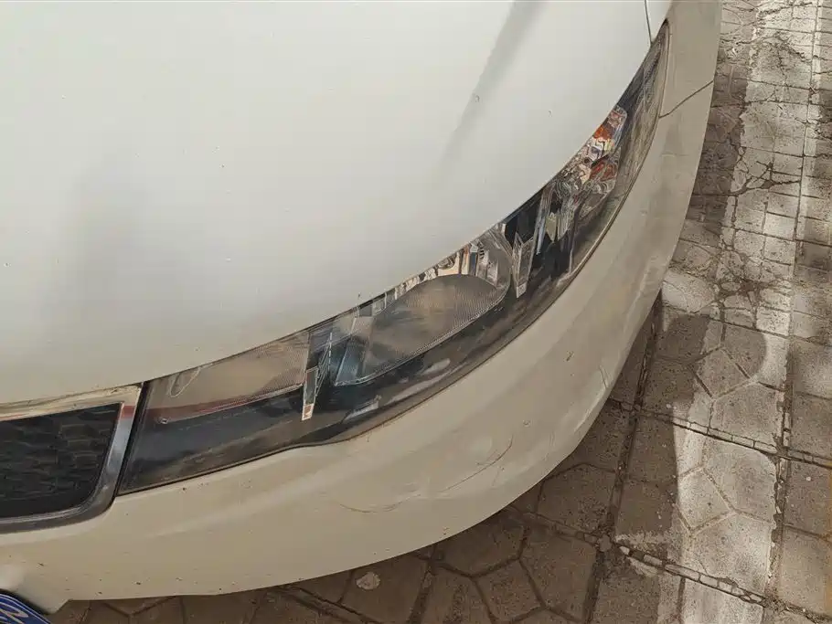 Kia Forte 2012 1.6L MT GL Commemorative Edition фото 5