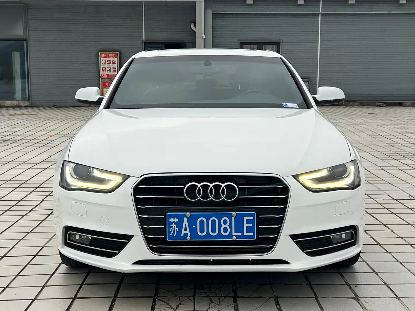 Audi A4L 2016 35 TFSI Collector's Edition S line Comfort фото 2