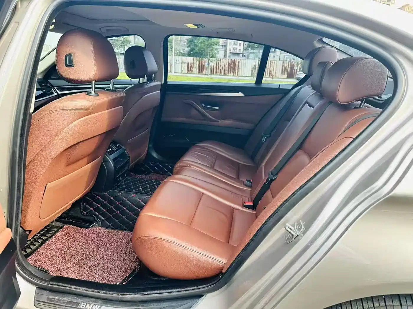 BMW 5 Series 2014 525Li Leading фото 9
