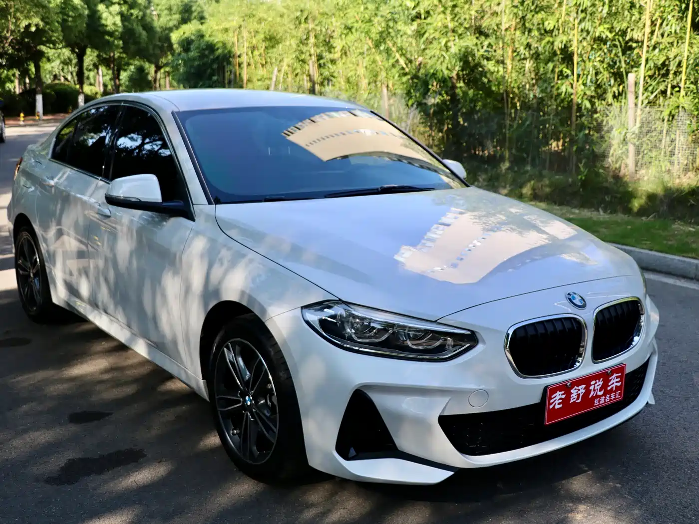 BMW 1 Series 2022 120i M Sport фото 2