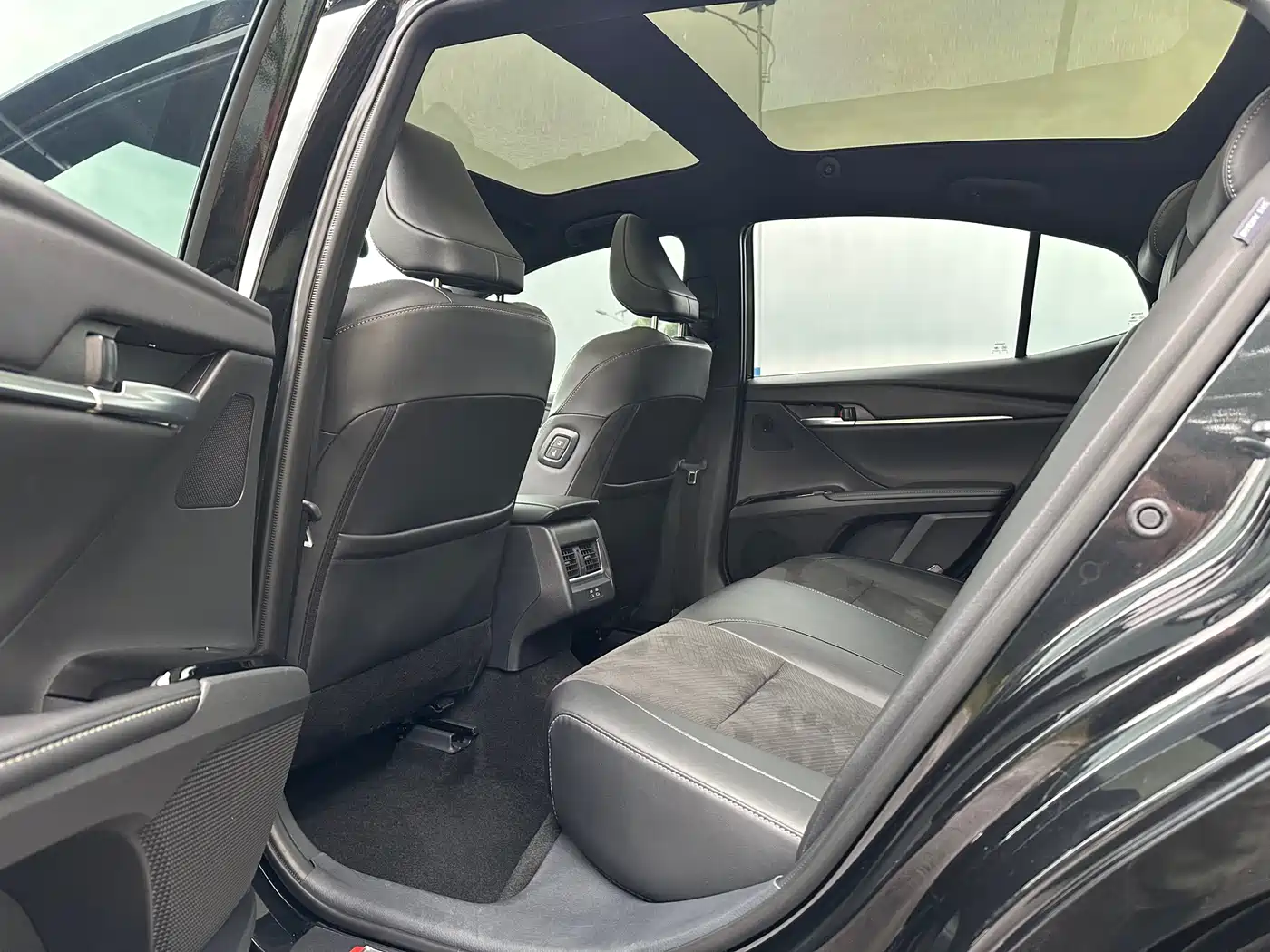 Toyota Camry 2024 2.0S Sport Edition фото 5