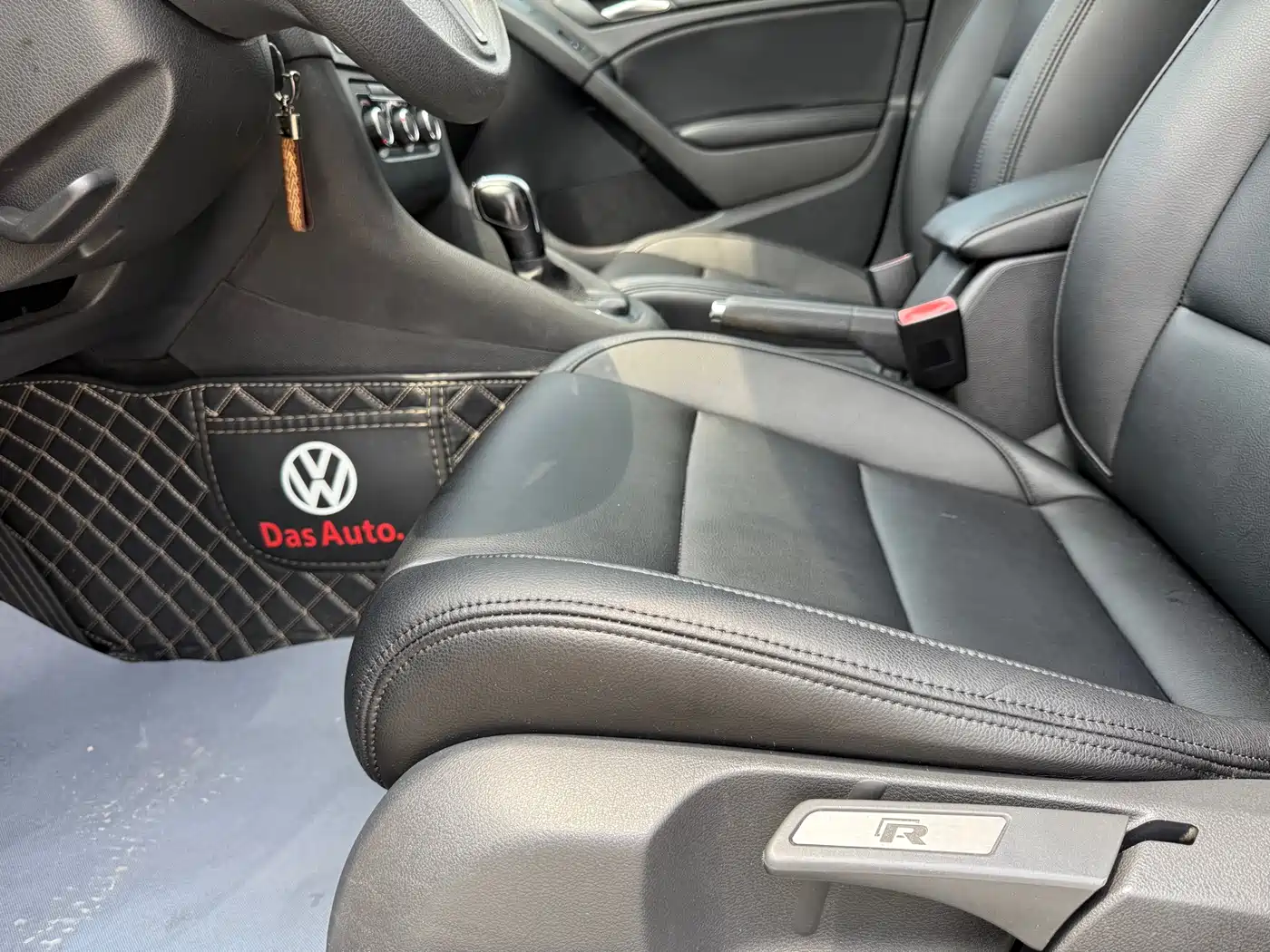 Volkswagen Golf 2011 1.4TSI Auto Comfort фото 7